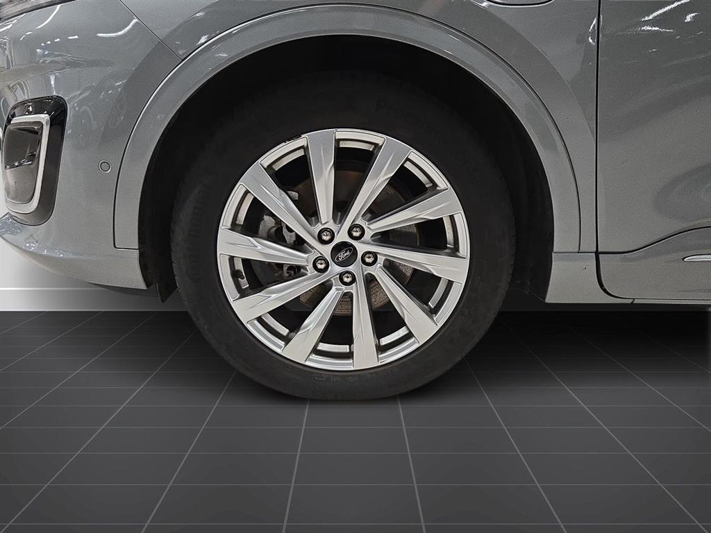 Ford Kuga 2,5 Plugin-hybrid Vignale CVT 225HK 5d Trinl. Gear - Image 6