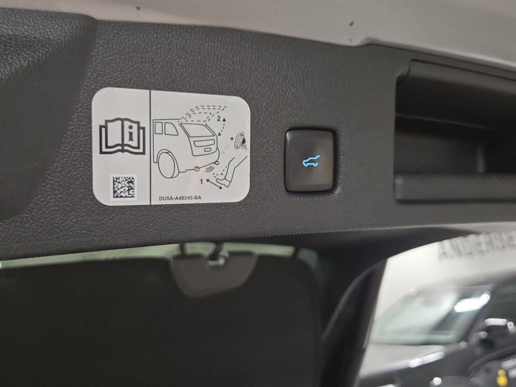 Ford Kuga 2,5 Plugin-hybrid Vignale CVT 225HK 5d Trinl. Gear - Image 18