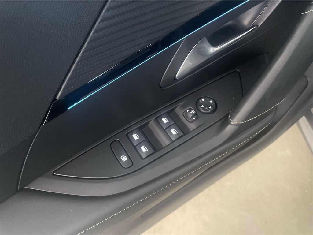 Peugeot 208 1,5 BlueHDi GT Line 102HK 5d 6g - Image 13