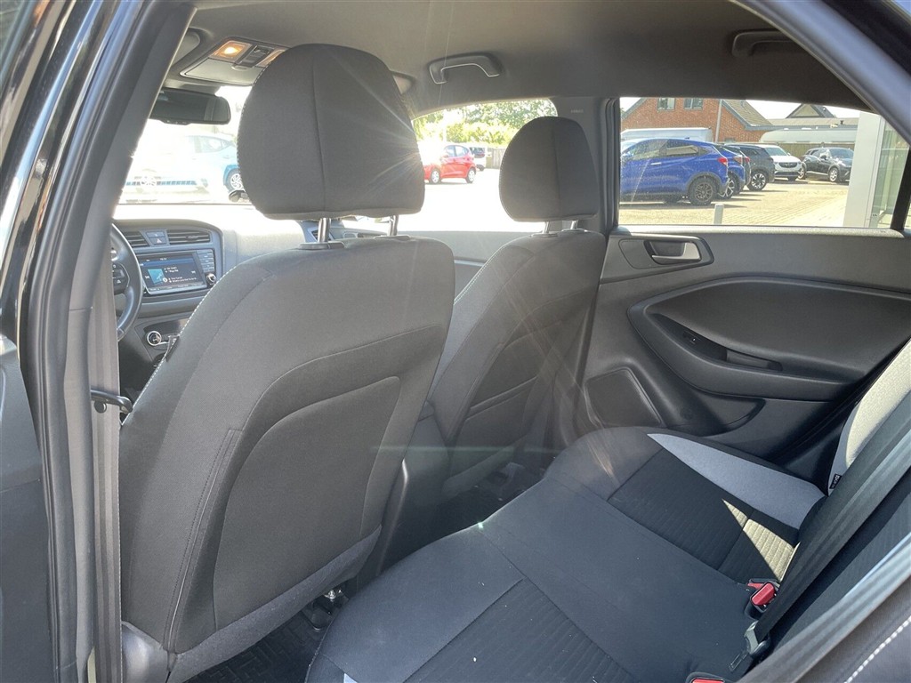 Hyundai i20 1,25 Vision Plus 84HK 5d - Image 6