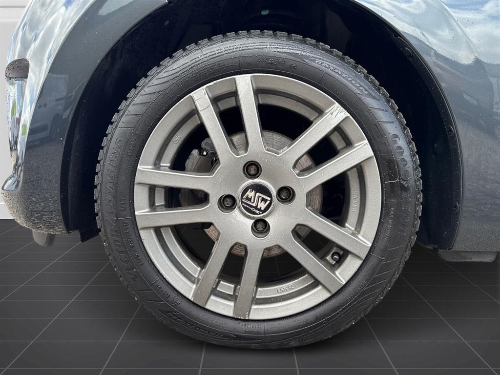 Citroën C1 1,0 VTi Shine 72HK 5d - Image 5