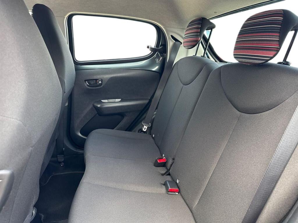 Citroën C1 1,0 VTi Shine 72HK 5d - Image 10