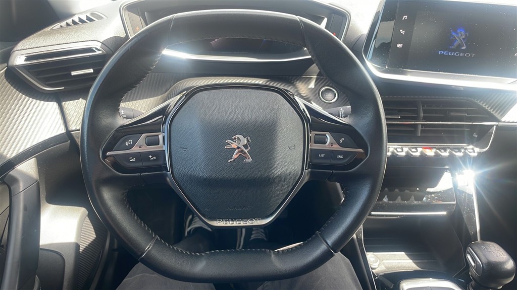 Peugeot 2008 1,2 PureTech Platin Sport 130HK 5d - Image 8