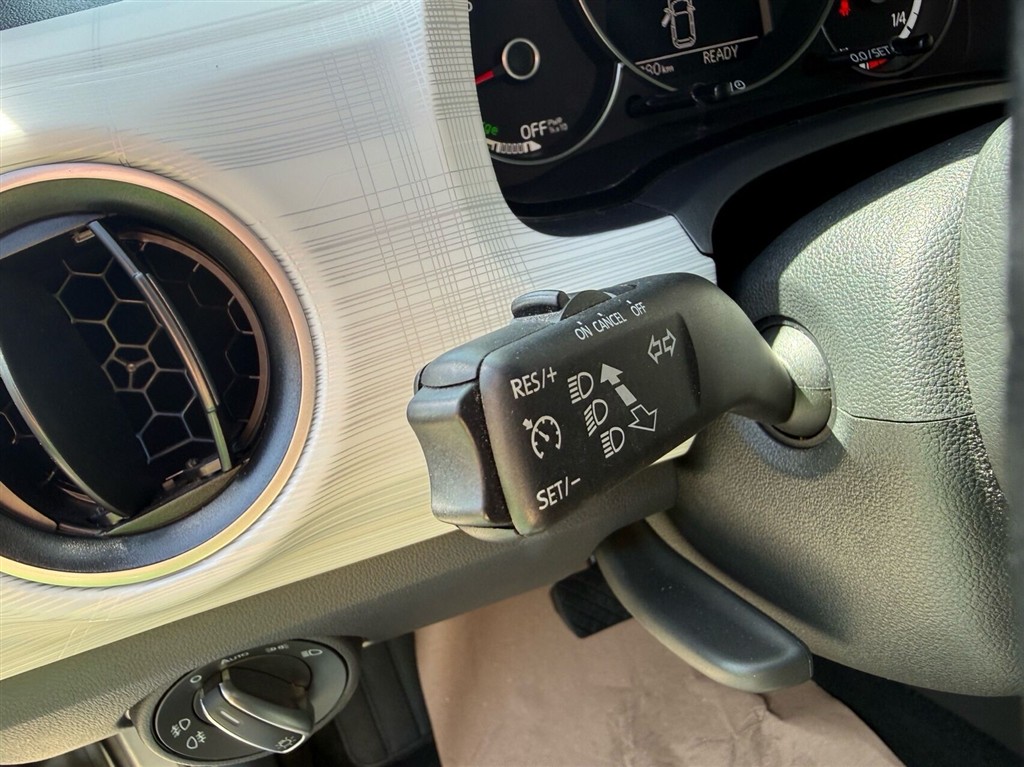 Seat Mii EL 83HK 5d Aut. - Image 8
