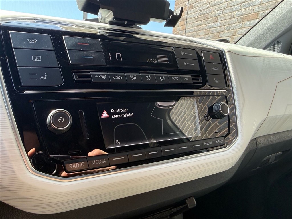 Seat Mii EL 83HK 5d Aut. - Image 12