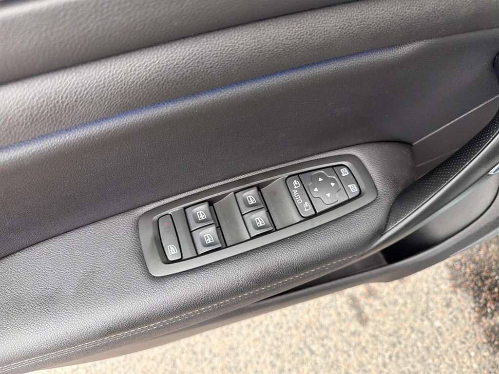 Renault Mégane 1,6 E-TECH Plugin-hybrid Intens 160HK 5d Aut. - Image 12