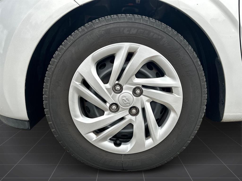 Hyundai i10 1,0 Advanced AMT 67HK 5d Aut. - Image 6