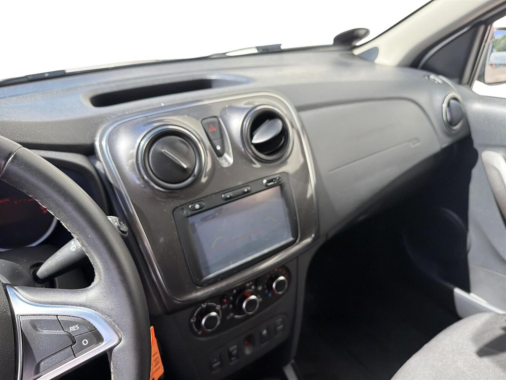 Dacia Logan 0,9 Tce Stepway Start/Stop 90HK - Image 16