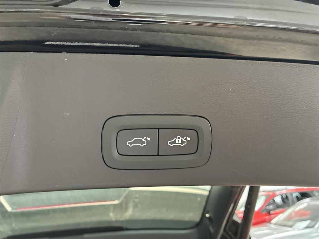 Volvo XC40 P6 Recharge Plus 231HK 5d Aut. - Image 15