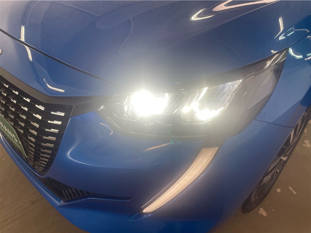 Peugeot 208 1,2 PureTech Allure 100HK 5d 6g - Image 13