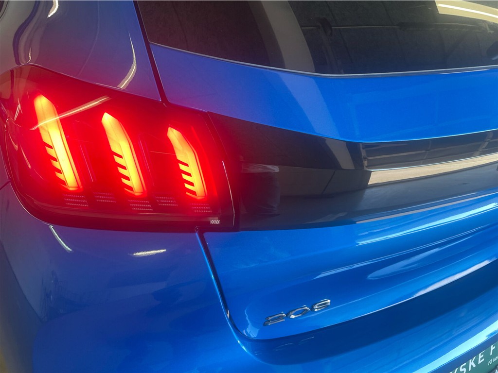 Peugeot 208 1,2 PureTech Allure 100HK 5d 6g - Image 16
