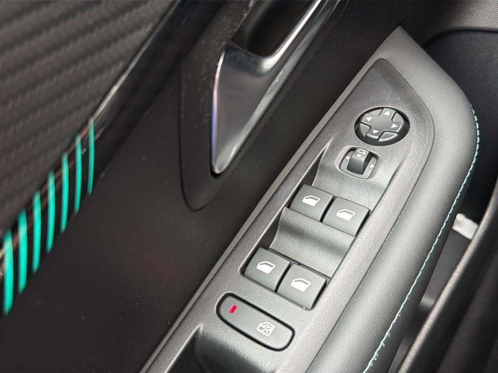 Peugeot 208 1,2 PureTech Vision Sport 100HK 5d 6g - Image 17