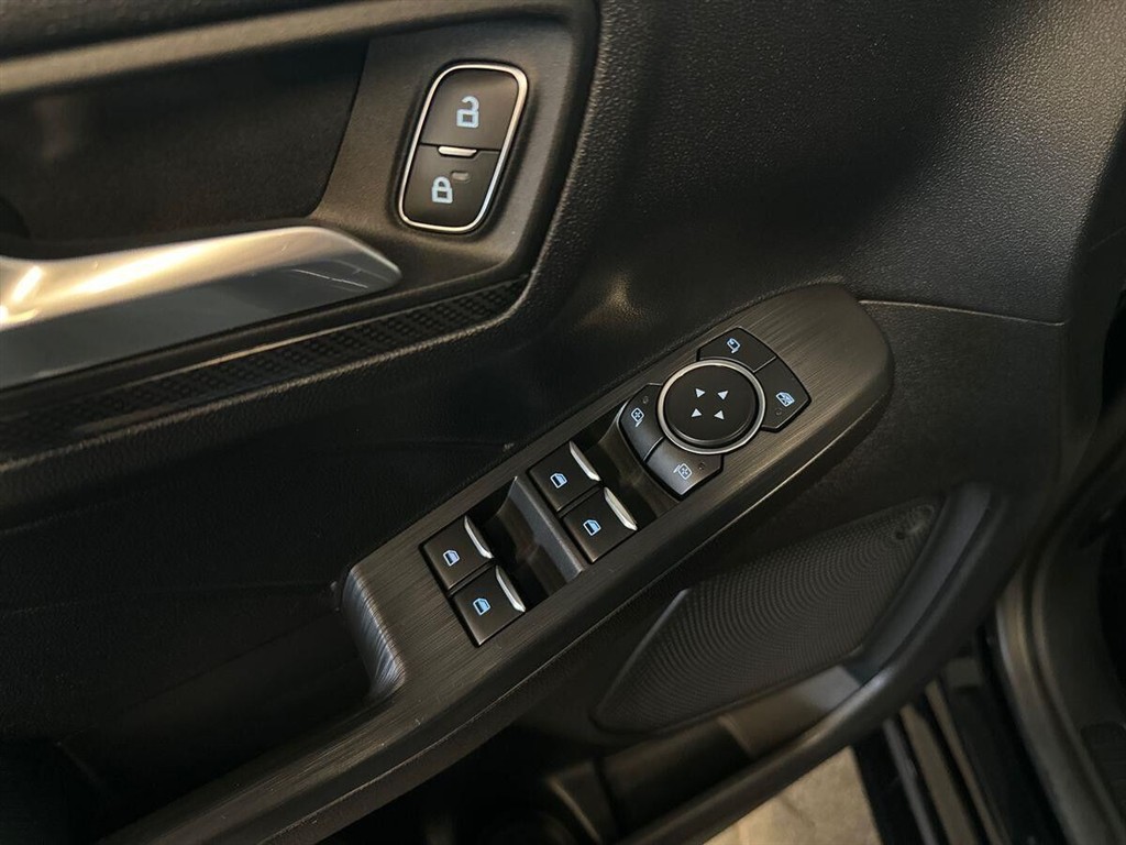 Ford Kuga 2,5 Plugin-hybrid ST-Line X CVT 225HK 5d Trinl. Gear - Image 13