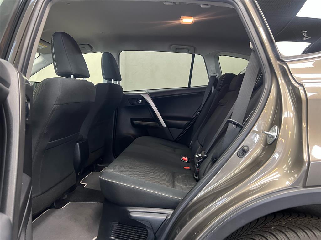 Toyota RAV4 2,5 Hybrid H3 Safety Sense 4x2 197HK 5d 6g Aut. - Image 6