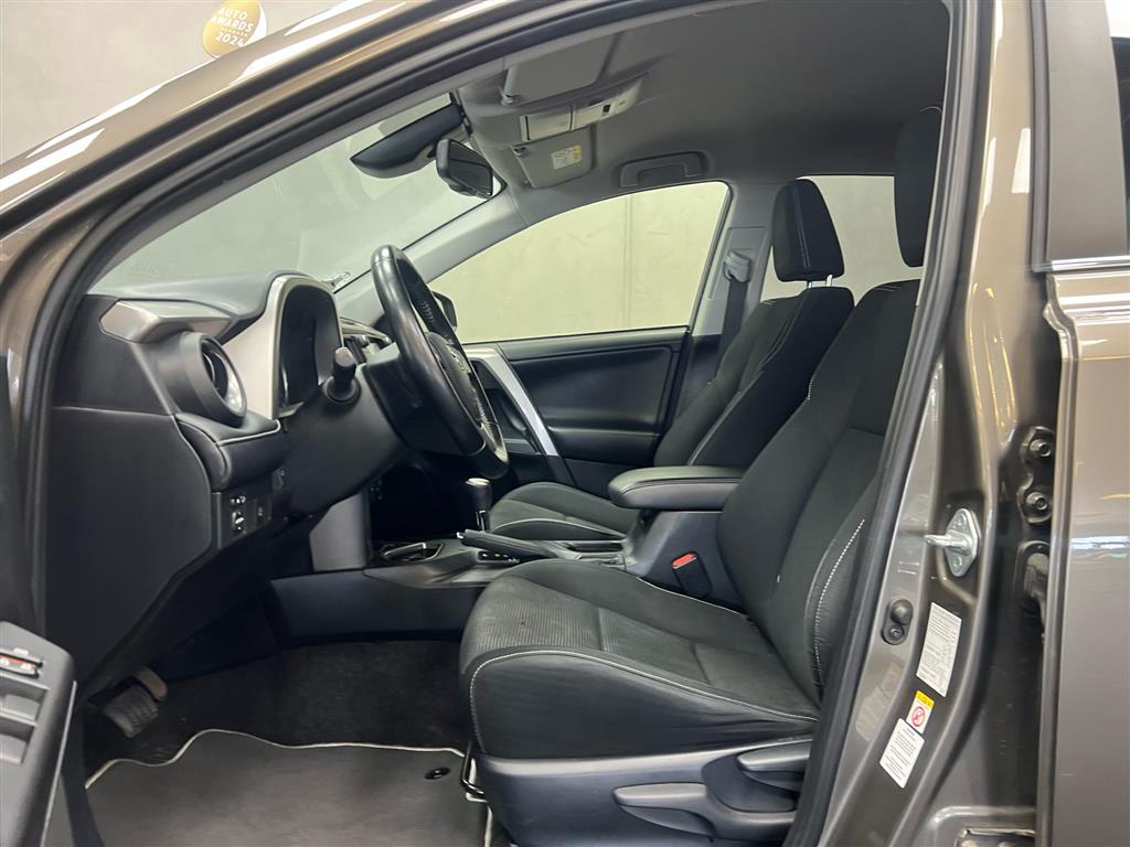 Toyota RAV4 2,5 Hybrid H3 Safety Sense 4x2 197HK 5d 6g Aut. - Image 5
