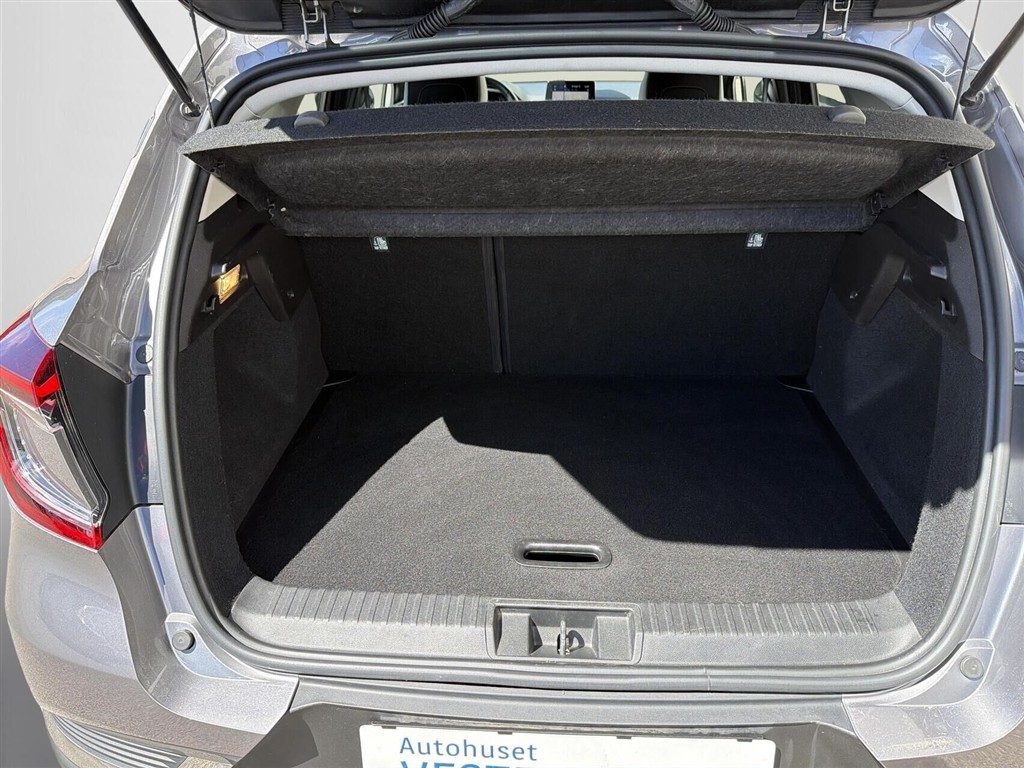 Renault Captur 1,0 TCE Techno 90HK 5d - Image 8