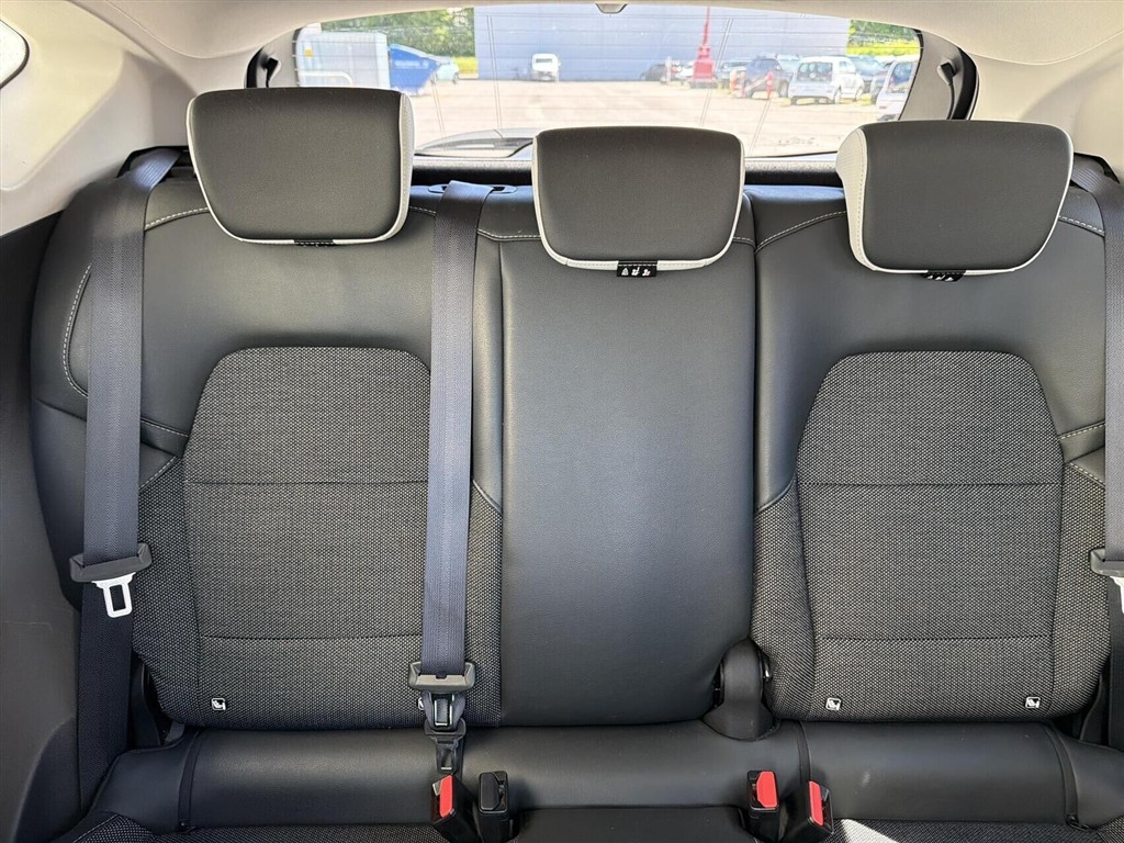 Renault Captur 1,0 TCE Techno 90HK 5d - Image 23