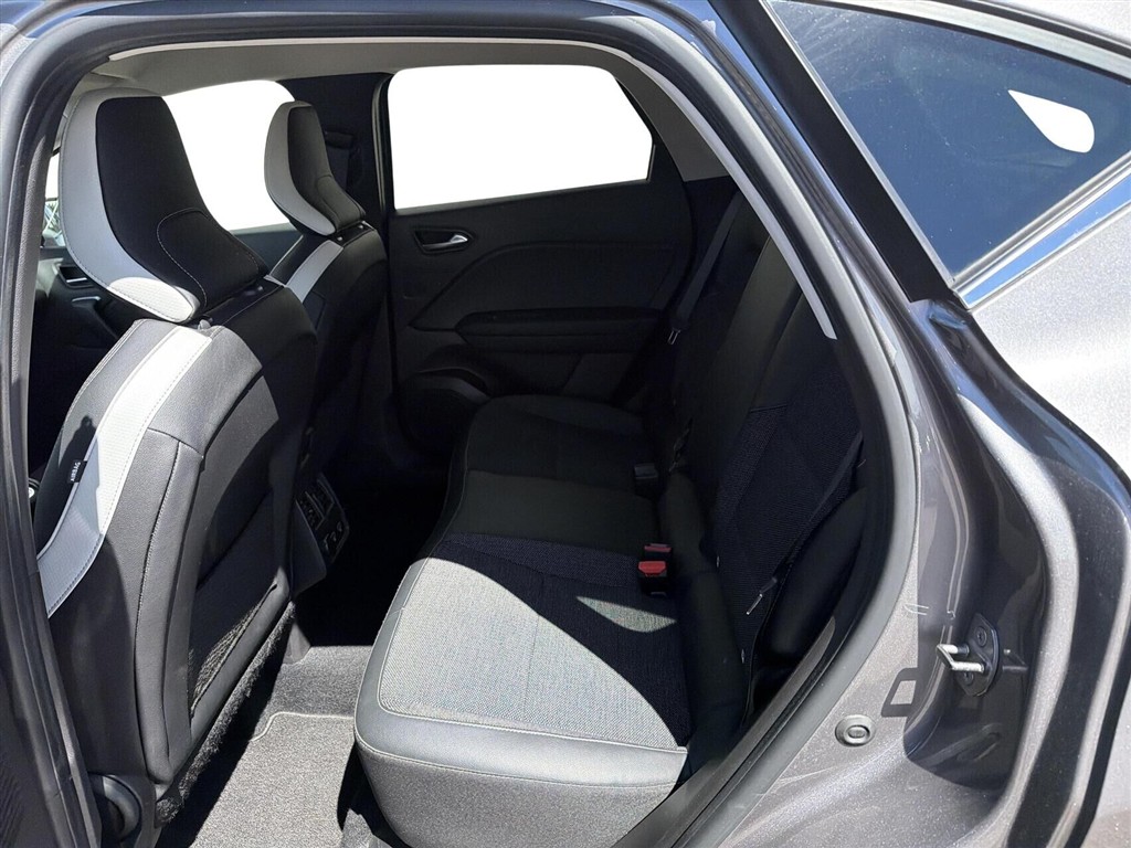 Renault Captur 1,0 TCE Techno 90HK 5d - Image 5