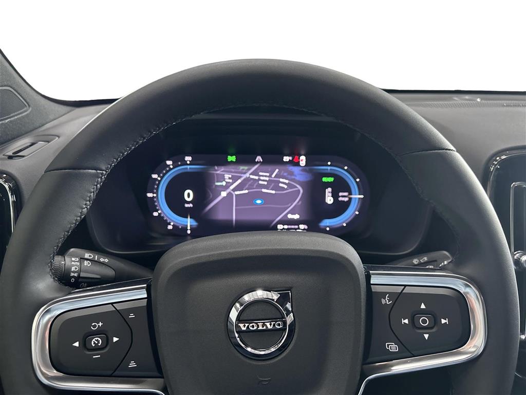 Volvo C40 P8 Recharge Twin Ultimate AWD 408HK 4d Trinl. Gear - Image 10