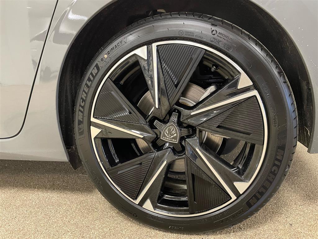 Peugeot e-308 EL First Edition 156HK 5d Aut. - Image 4