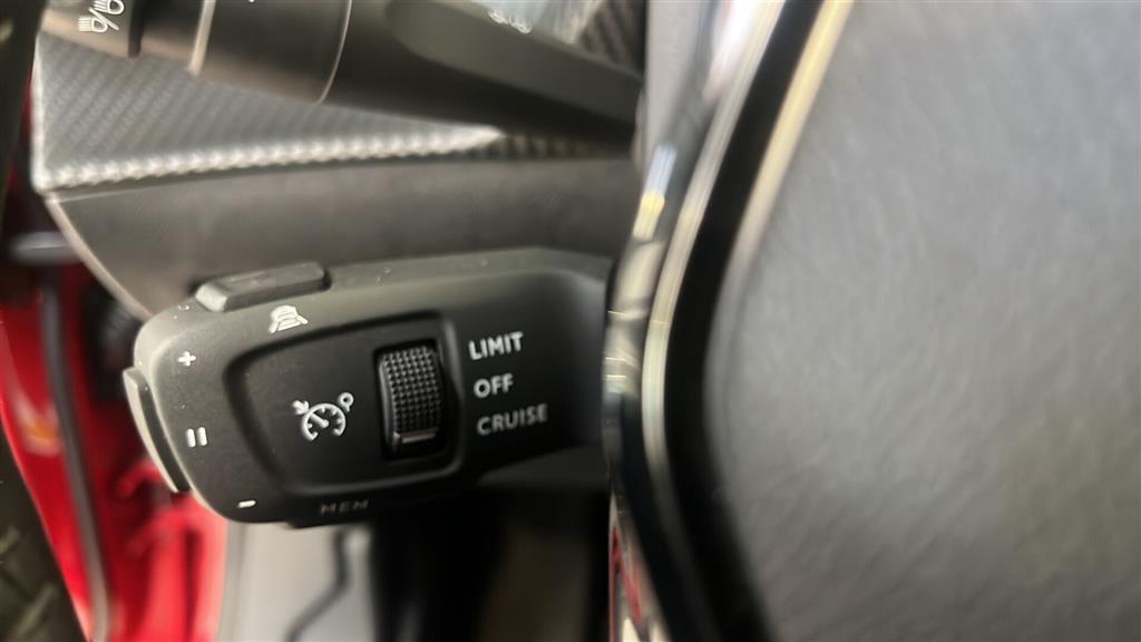 Peugeot 2008 1,2 PureTech Allure 100HK 5d 6g - Image 9