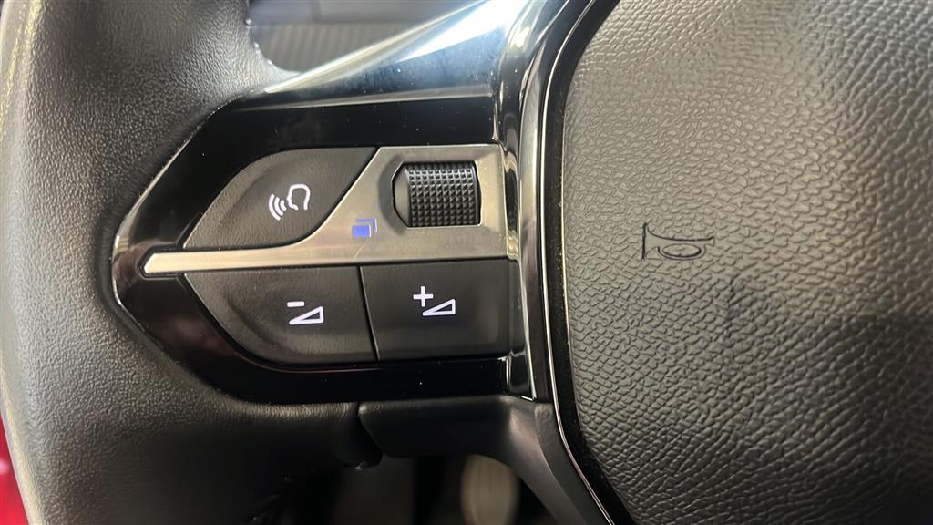 Peugeot 2008 1,2 PureTech Allure 100HK 5d 6g - Image 12