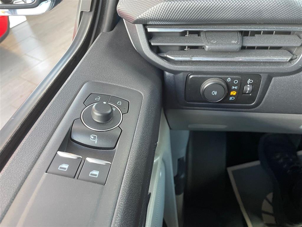 Ford E-Transit Custom 320 L1H1 EL Limited 218HK Van Aut. - Image 10