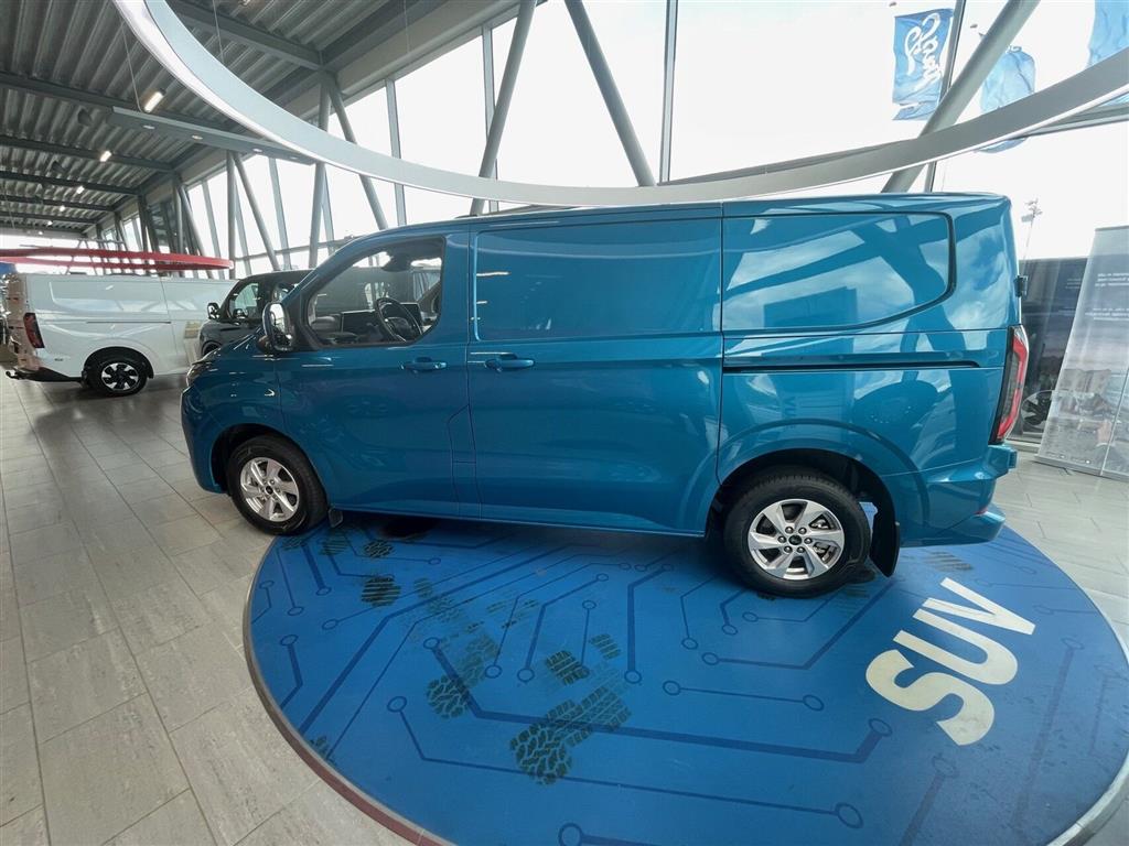 Ford E-Transit Custom 320 L1H1 EL Limited 218HK Van Aut. - Image 3