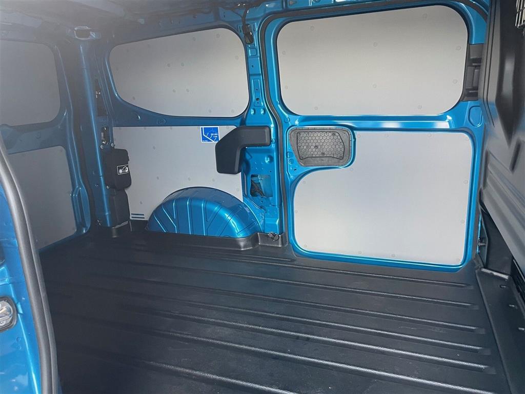 Ford E-Transit Custom 320 L1H1 EL Limited 218HK Van Aut. - Image 5