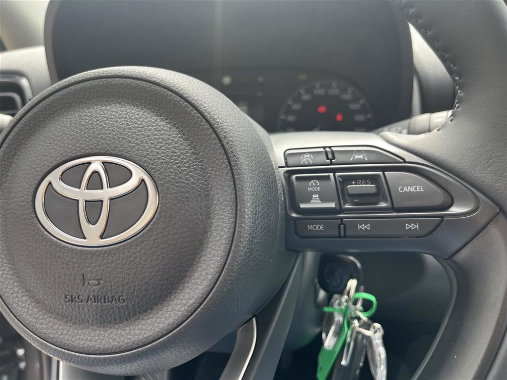 Toyota Yaris 1,5 Hybrid Essential 116HK 5d Trinl. Gear - Image 12