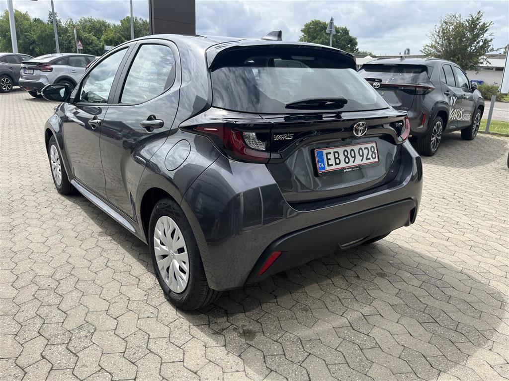 Toyota Yaris 1,5 Hybrid Essential 116HK 5d Trinl. Gear - Image 3