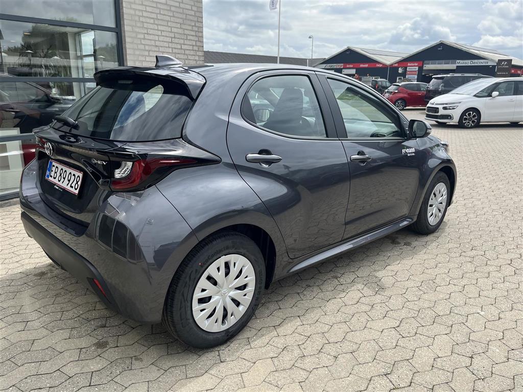 Toyota Yaris 1,5 Hybrid Essential 116HK 5d Trinl. Gear - Image 4
