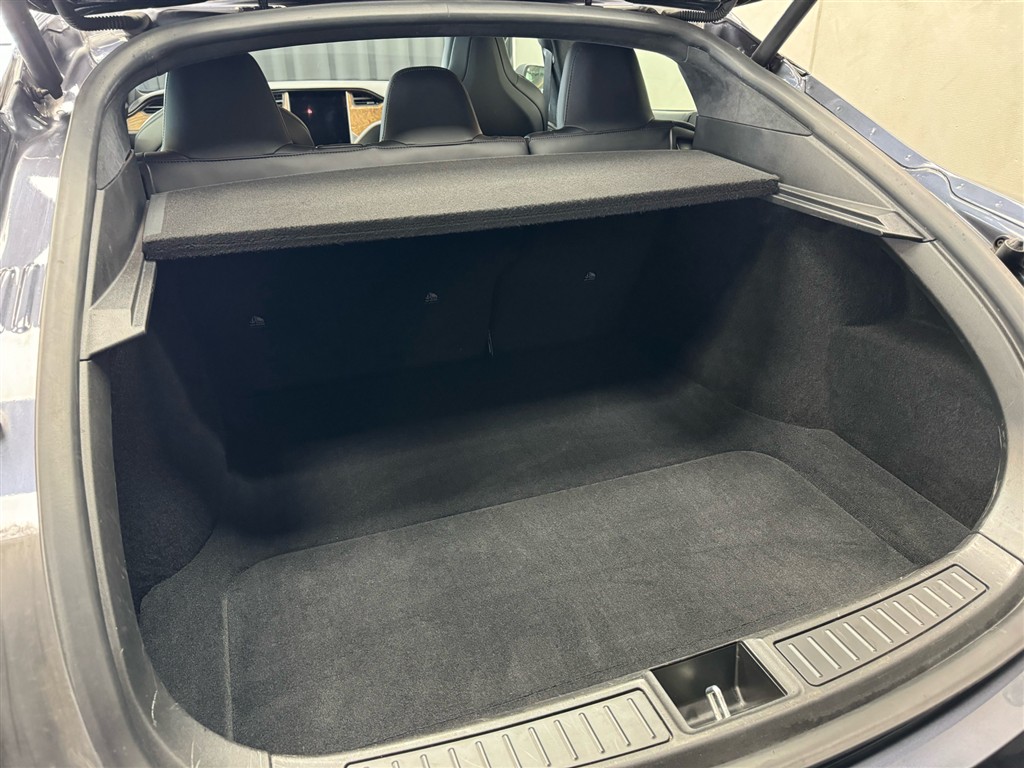 Tesla Model S EL Long Range AWD 573HK 5d Aut. - Image 16