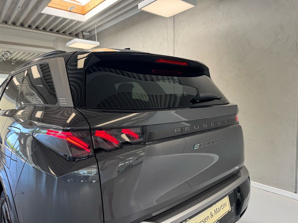 Peugeot e-5008 EL GT Pack 210HK 5d Aut. - Image 7