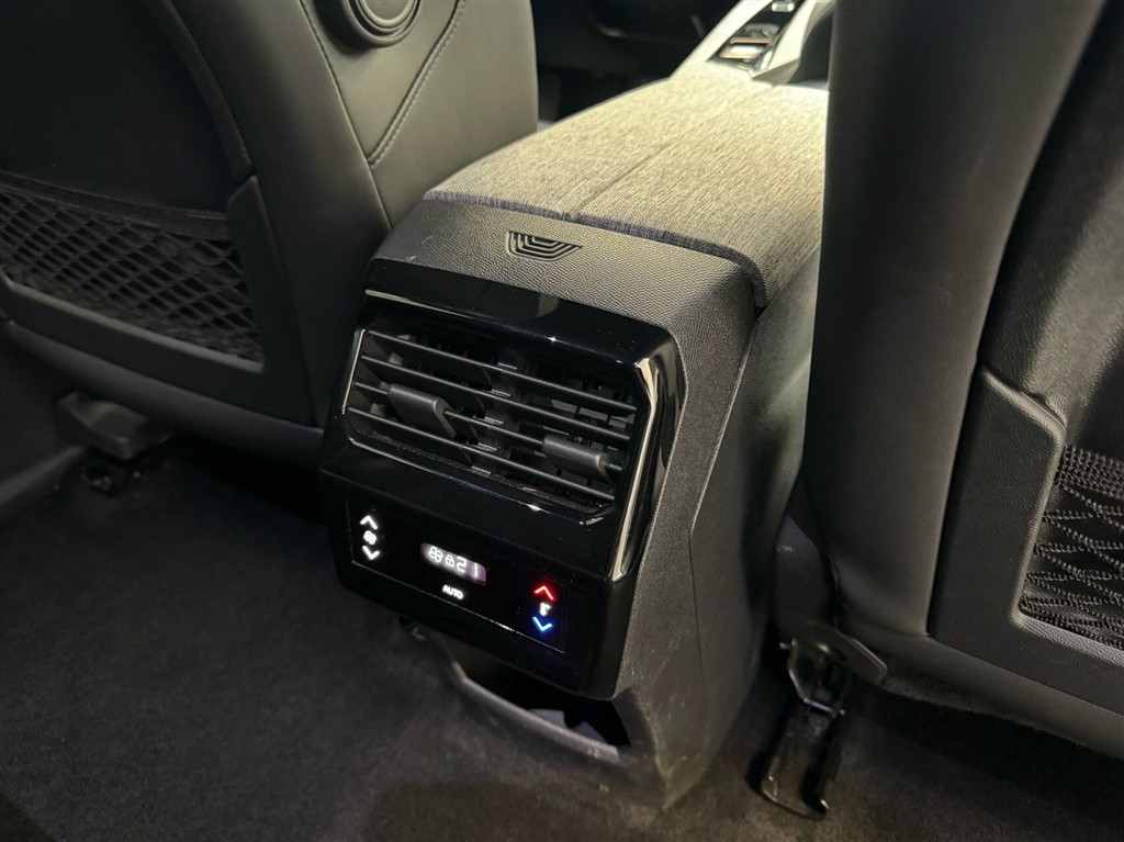 Peugeot e-5008 EL GT Pack 210HK 5d Aut. - Image 13