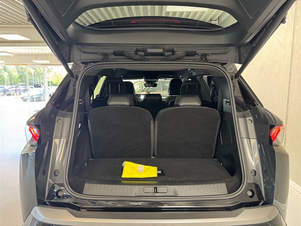 Peugeot e-5008 EL GT Pack 210HK 5d Aut. - Image 15