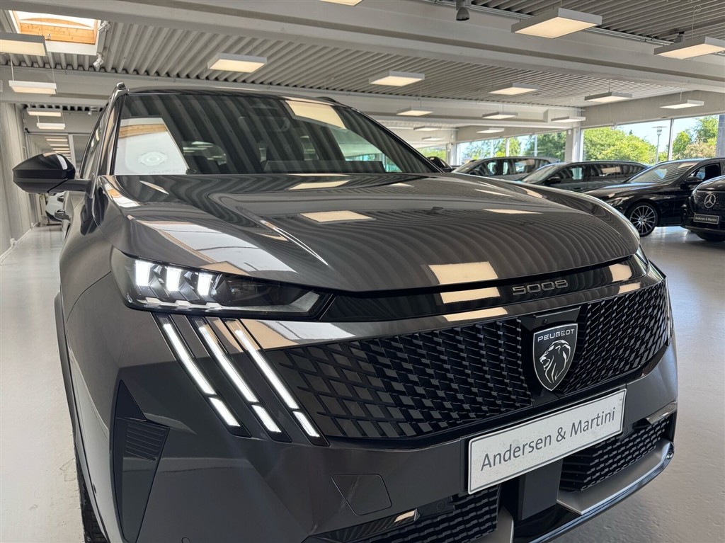 Peugeot e-5008 EL GT Pack 210HK 5d Aut. - Image 3