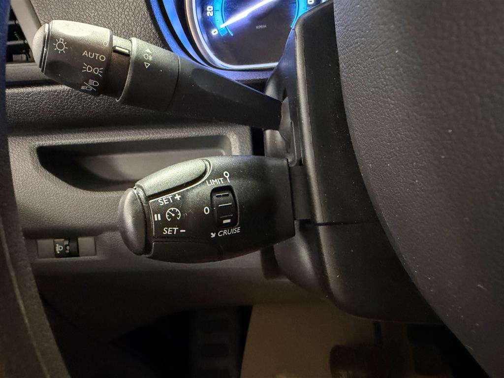 Peugeot e-Expert L2 EL Plus 136HK Van Aut. - Image 11