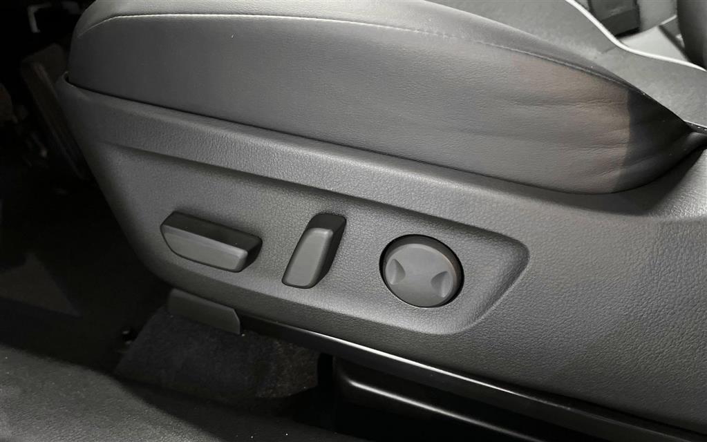 Mazda MX-30 0,8 e-Skyactiv R-EV Plugin-hybrid Exclusive-Line 170HK 5d Trinl. Gear - Image 17