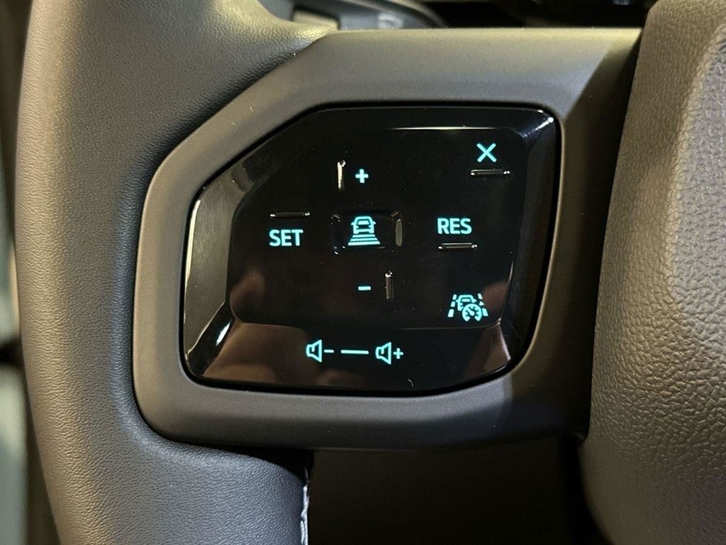 Ford Explorer EL UR Premium RWD 286HK 5d Aut. - Image 18
