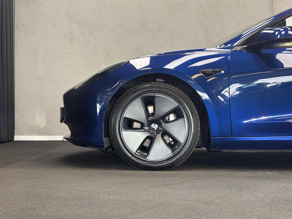 Tesla Model 3 EL Standard Range Plus 325HK Aut. - Image 4