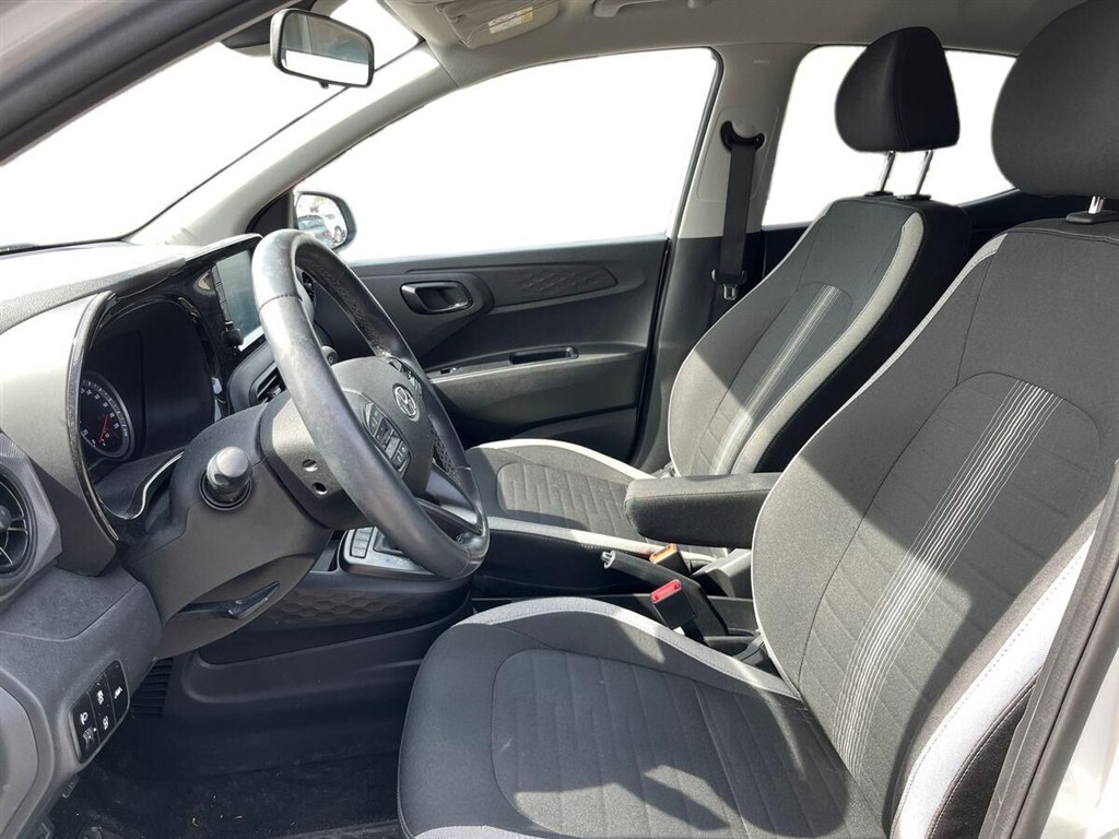 Hyundai i10 1,0 Advanced AMT 67HK 5d Aut. - Image 10