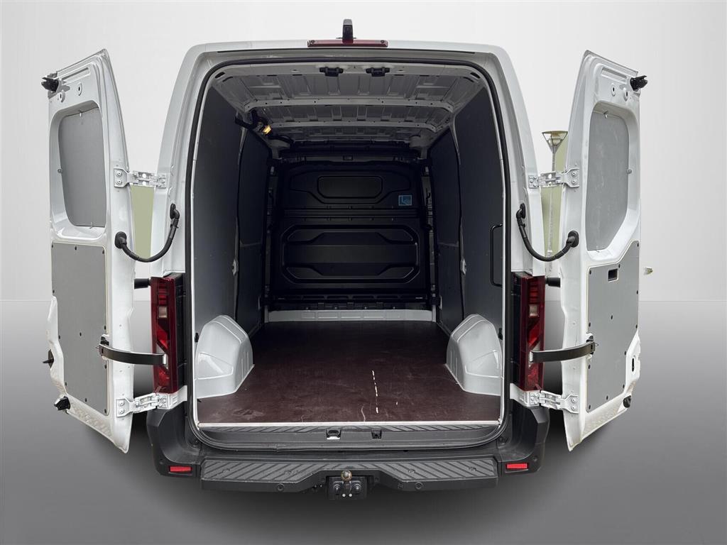 Renault Master T35 L2H2 EL Tekno 140HK Van Aut. - Image 12