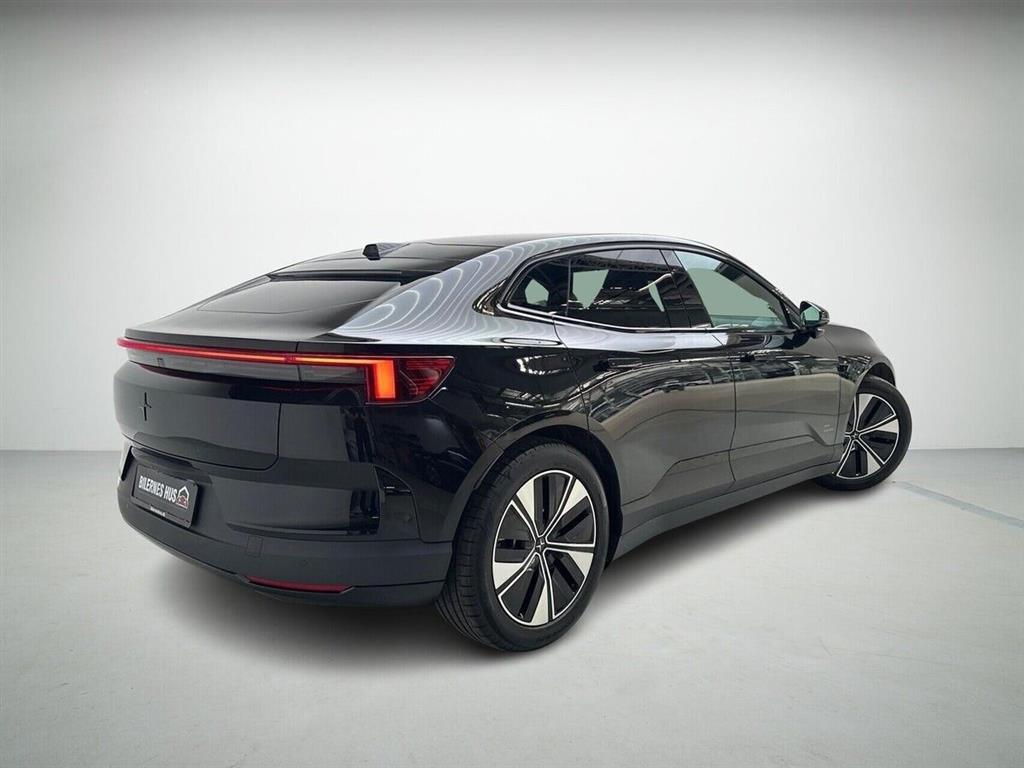 Polestar 4 EL Long range Single motor 272HK 5d Aut. - Image 2