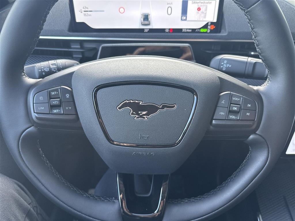 Ford Mustang Mach-E EL SR Select 269HK 5d Aut. - Image 9