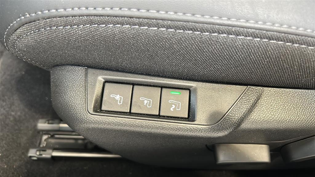Peugeot e-2008 EL GT 156HK 5d Aut. - Image 8