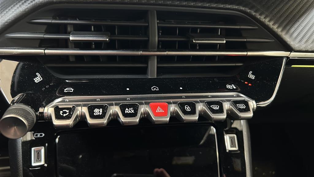 Peugeot e-2008 EL GT 156HK 5d Aut. - Image 11