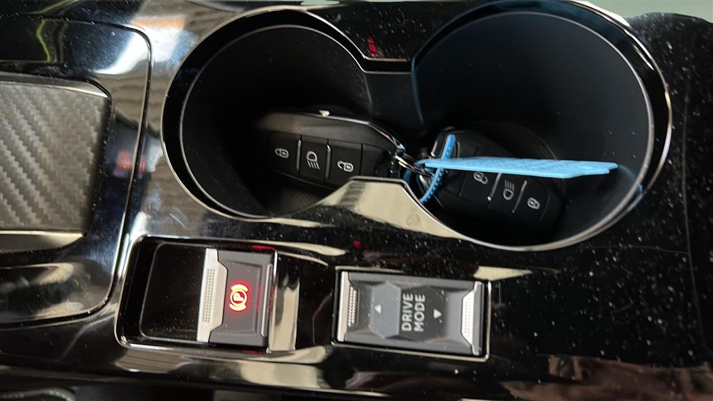 Peugeot e-2008 EL GT 156HK 5d Aut. - Image 15