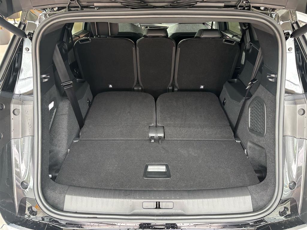 Peugeot e-5008 EL GT Pack 210HK 5d Aut. - Image 9