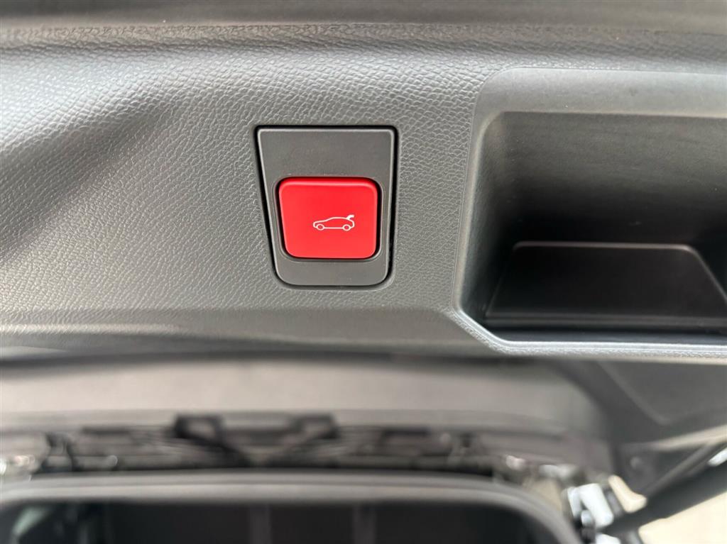 Peugeot e-5008 EL GT Pack 210HK 5d Aut. - Image 11